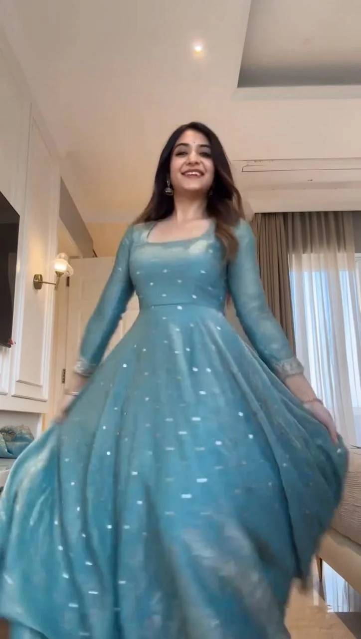 Alisha-RT Fendy silk Anarkali Pazzo set - Image 2