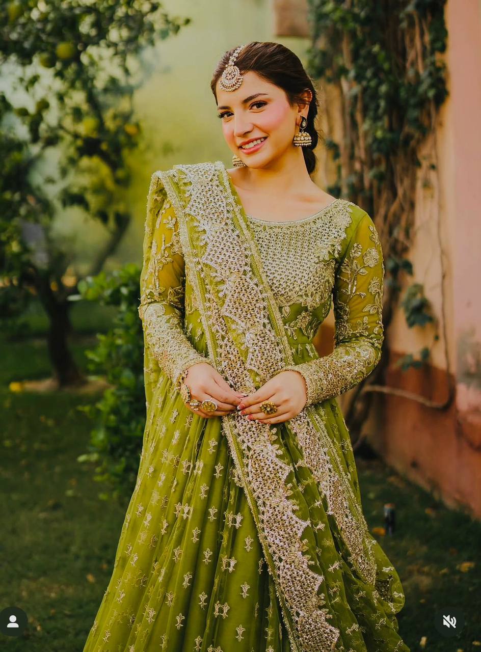 Amita-WW New Design Fox Georgette Gown set - Image 4