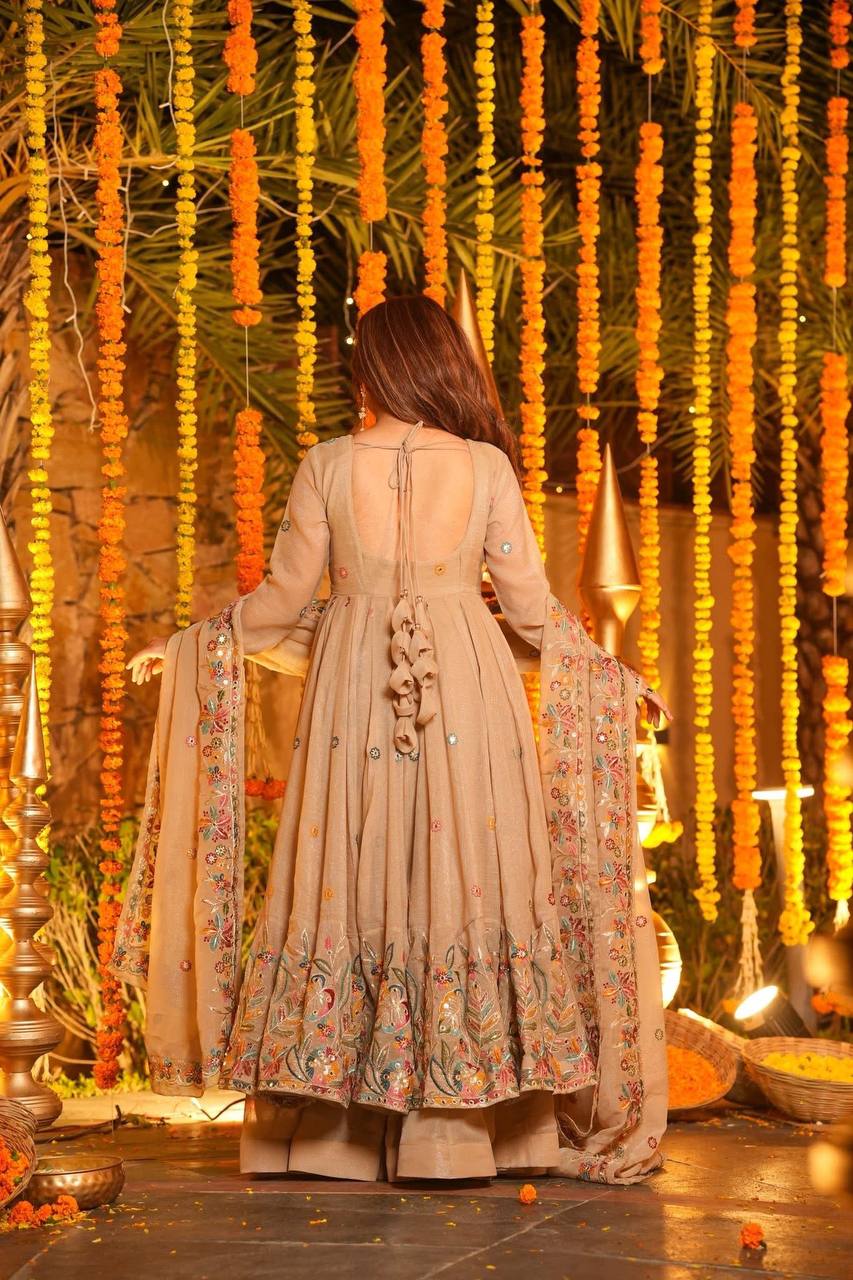 Anu-TD-crunchy Silk gown sharara set - Image 12