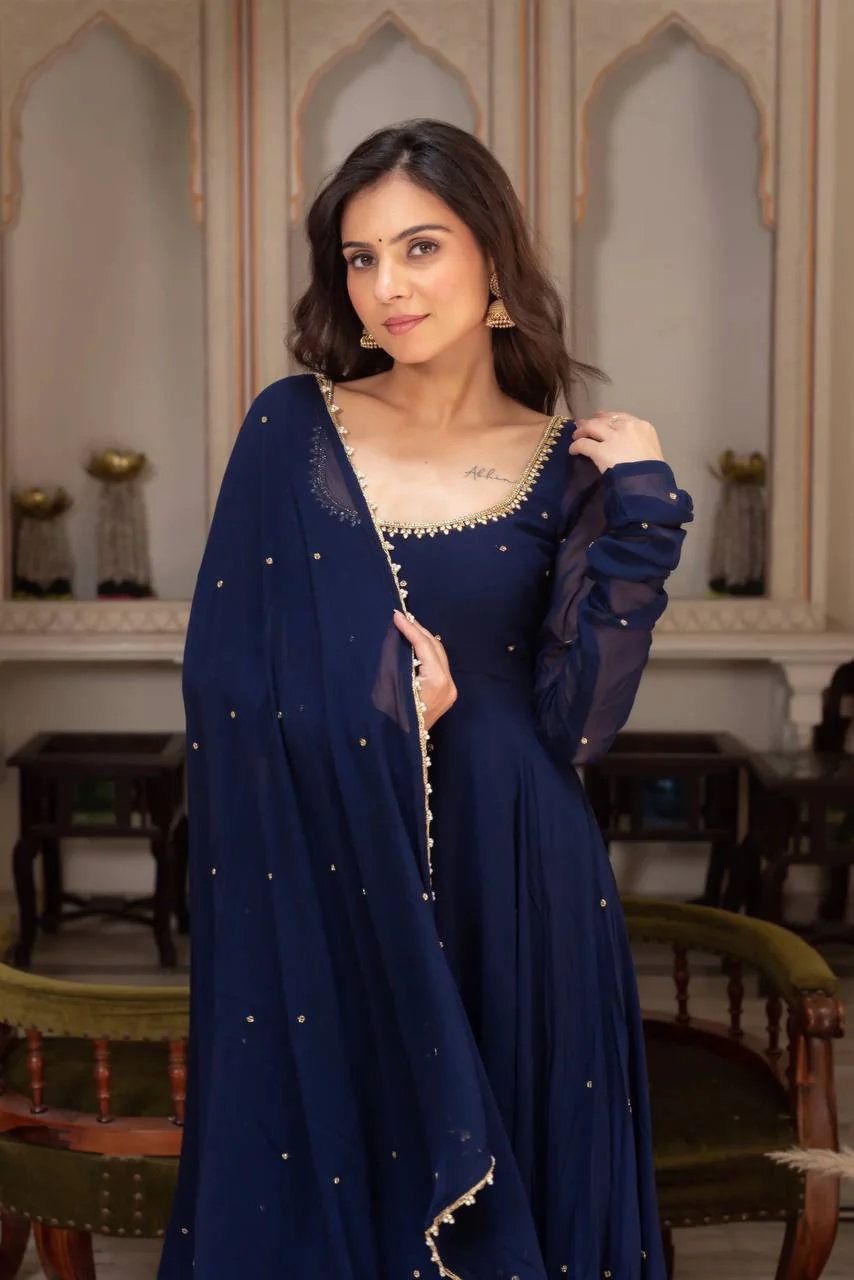 Roshni-KD Gown-Pent Hand work With LCD Ston work - Image 2