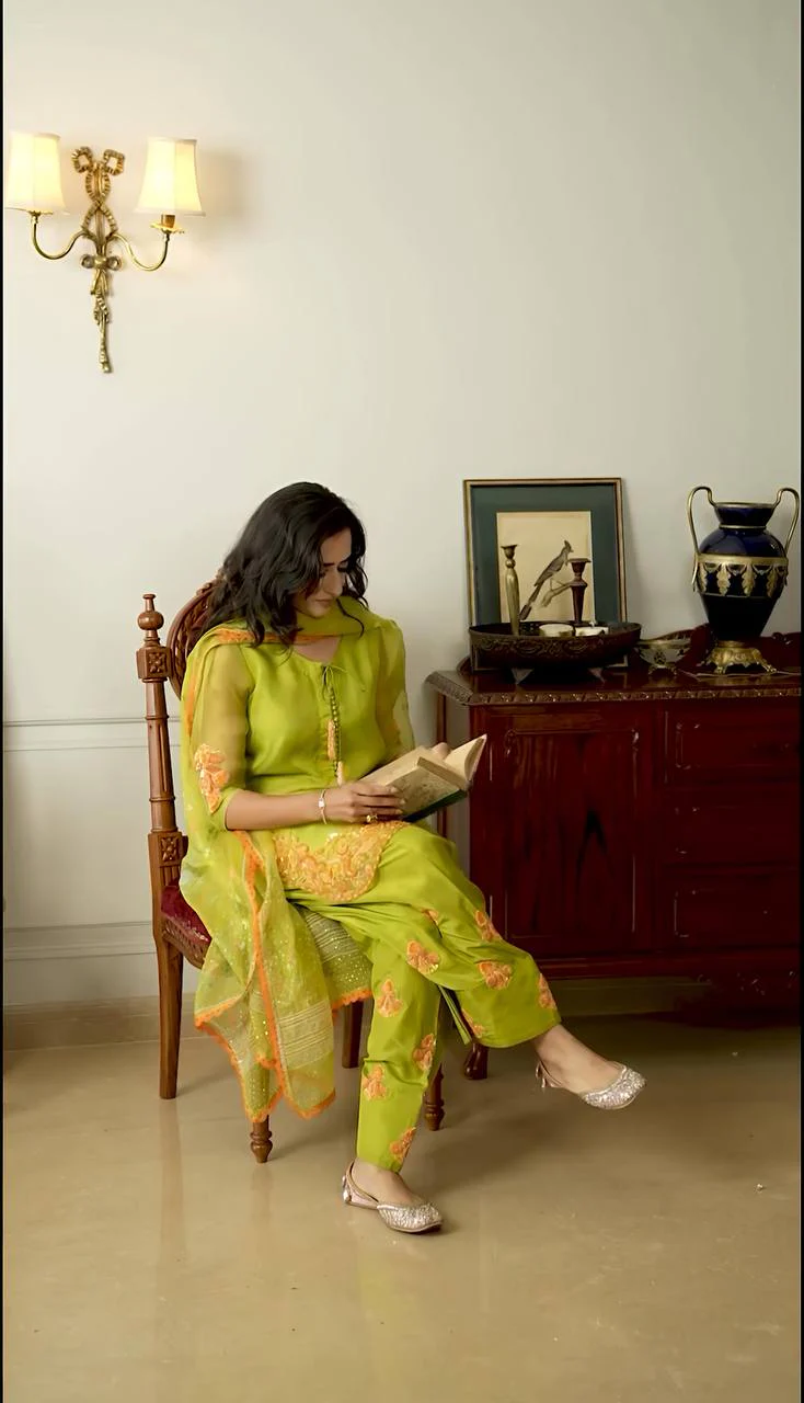 Siddhi-NSR Natural Crep Silk Top Bottom And Dupatta Set - Image 4